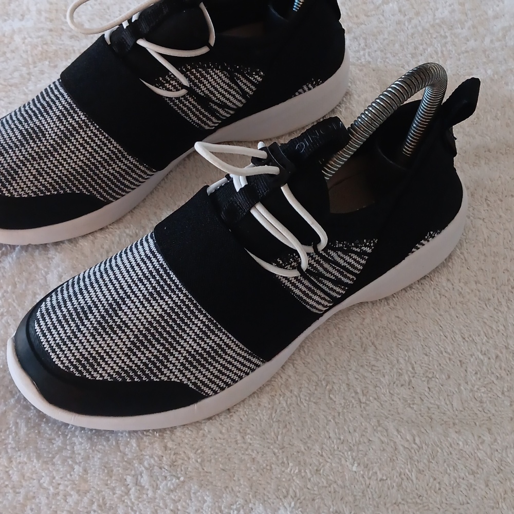 NWOT Vionic Alaina Comfort Slip On Athletic Shoes - Picture 5 of 16